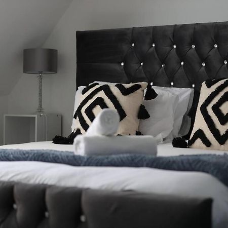 Two-Bedroom Apartment With Scenic Balcony View Shipley (West Yorkshire) Exterior foto