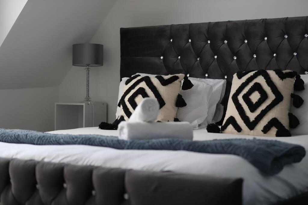 Two-Bedroom Apartment With Scenic Balcony View Shipley (West Yorkshire) Exterior foto
