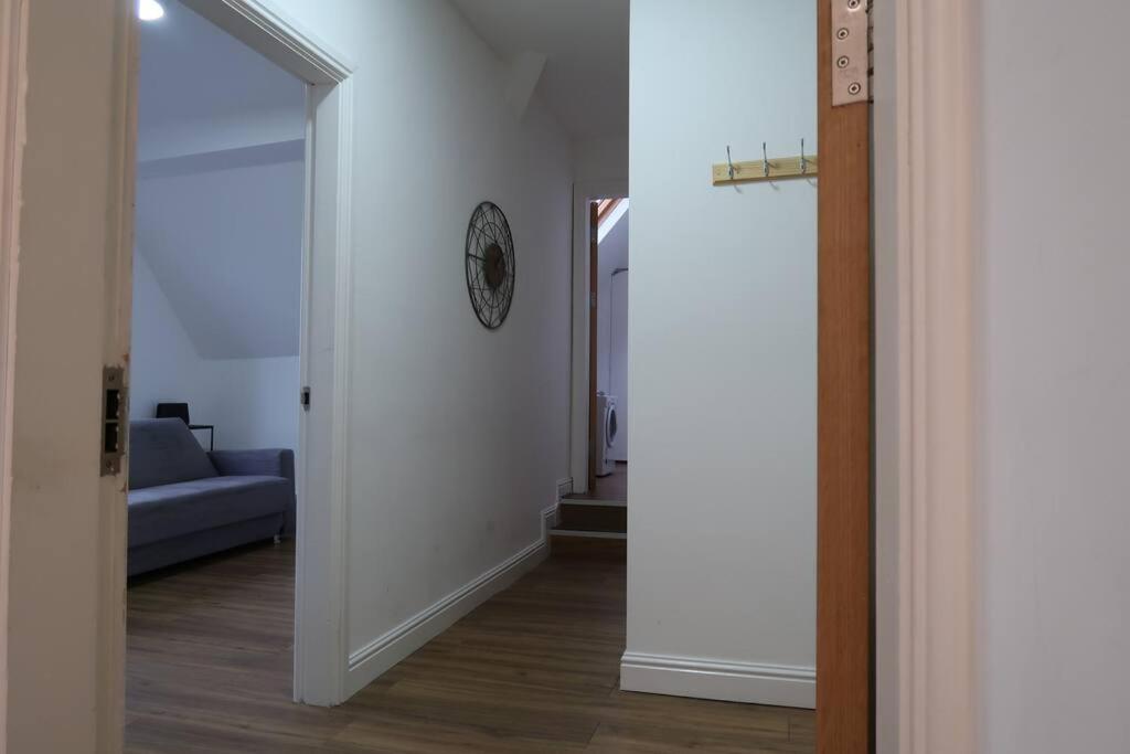 Two-Bedroom Apartment With Scenic Balcony View Shipley (West Yorkshire) Exterior foto