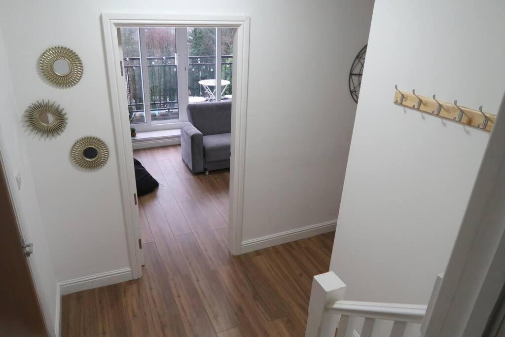 Two-Bedroom Apartment With Scenic Balcony View Shipley (West Yorkshire) Exterior foto