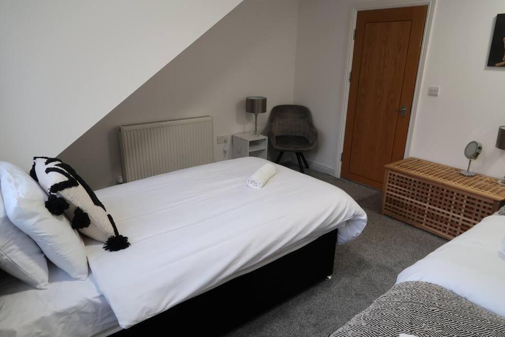 Two-Bedroom Apartment With Scenic Balcony View Shipley (West Yorkshire) Exterior foto