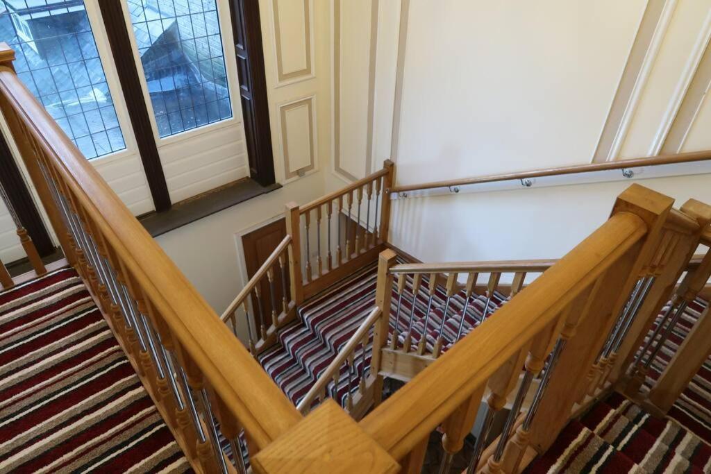 Two-Bedroom Apartment With Scenic Balcony View Shipley (West Yorkshire) Exterior foto