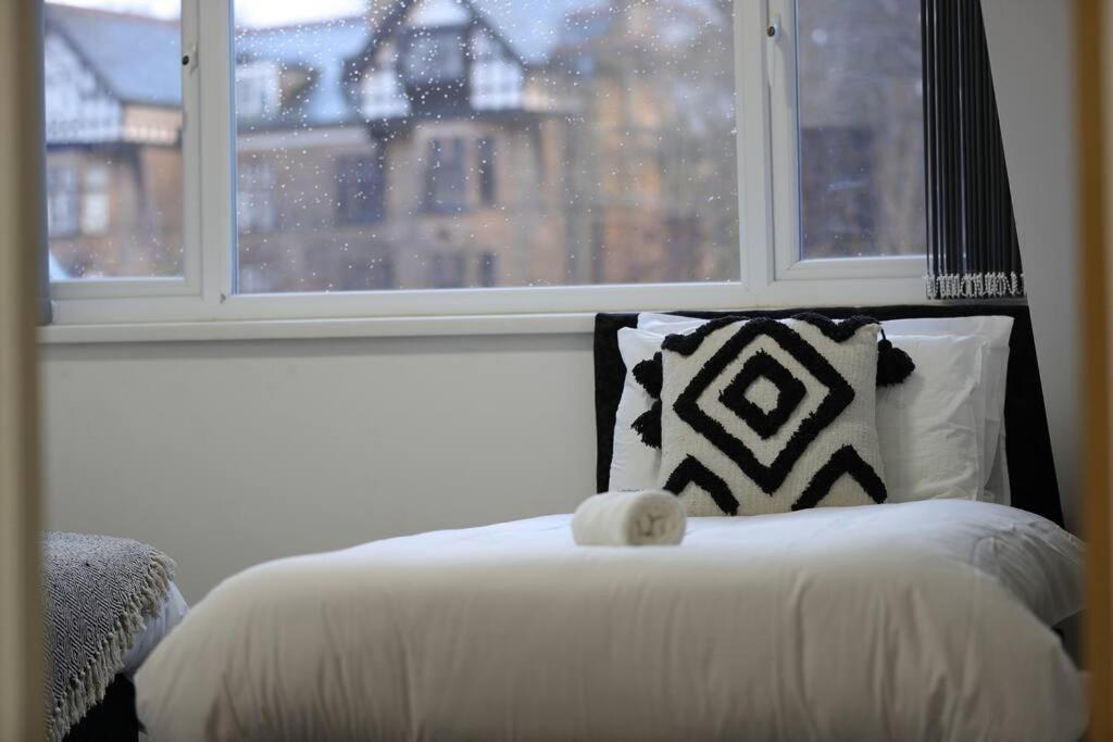 Two-Bedroom Apartment With Scenic Balcony View Shipley (West Yorkshire) Exterior foto